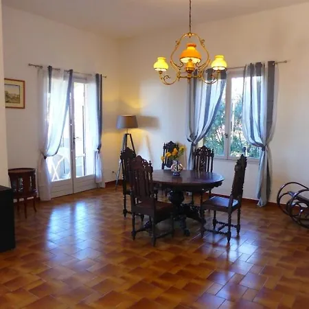 Sleeps 10 Pool Wifi * 雷以桑布尔